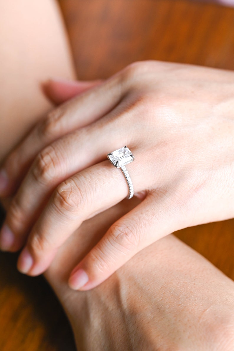 Stunning 1.0 - 2.0 CT Emerald Moissanite Engagement Ring with Hidden Halo Design 2