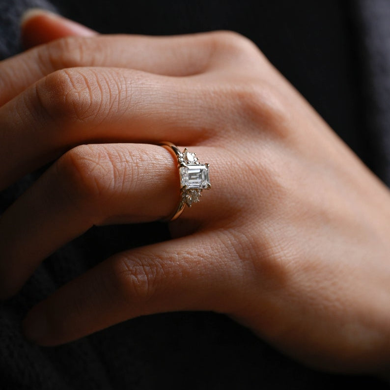 Stunning 1.0 - 2.0 CT Emerald Moissanite Engagement Ring With Cluster Design 2