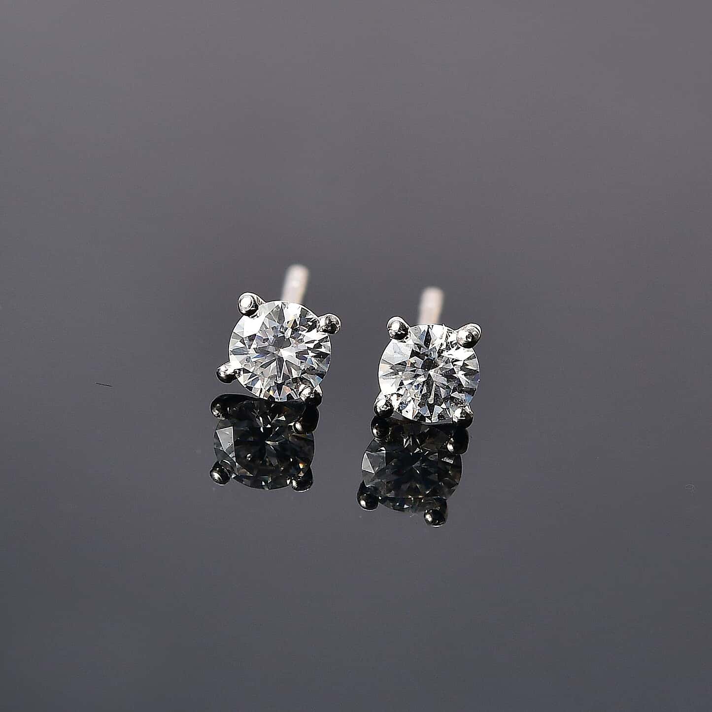 Round Cut Cubic Zirconia in 925 Sterling Silver Earrings 9