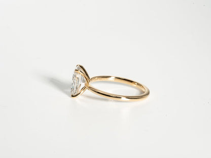 Stunning 1.70 CT Radiant Moissanite Engagement Ring with Solitaire Design 3
