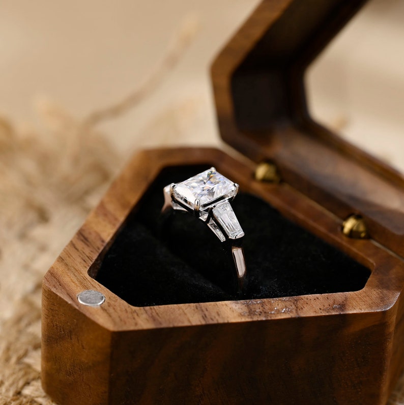 3.0 CT Radiant Shaped Moissanite Engagement Ring With Three Stone Style 9