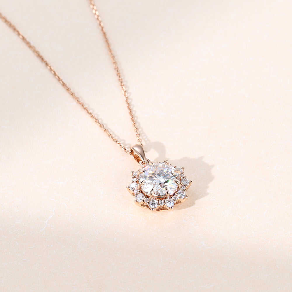 2.20 TCW Round Moissanite Diamond Cluster Halo Pendant Necklace in Solid Gold 3