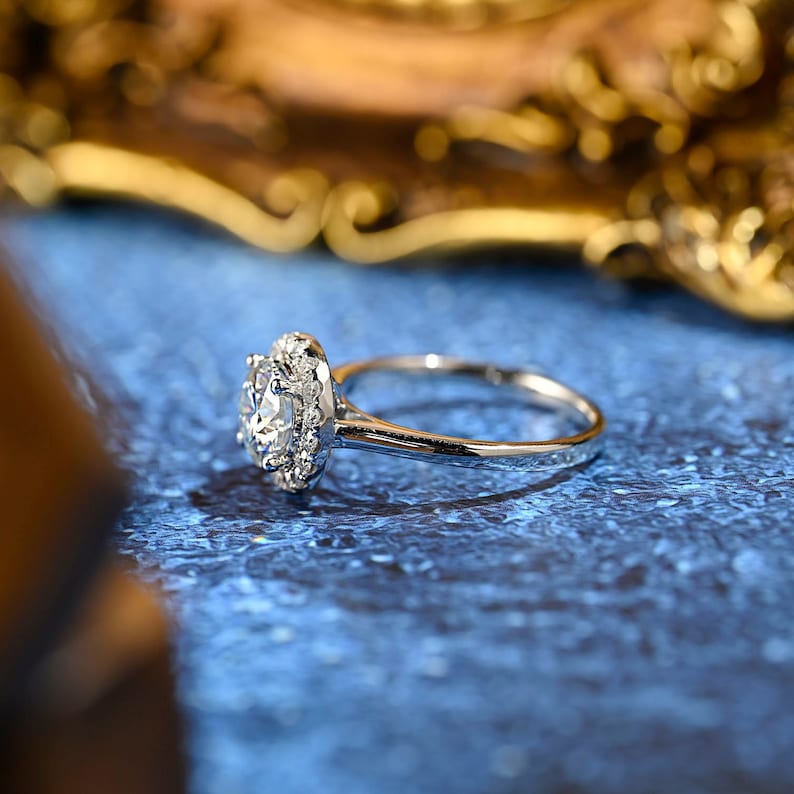 Stunning 3.0 CT Round Moissanite Engagement Ring with Halo Design 9