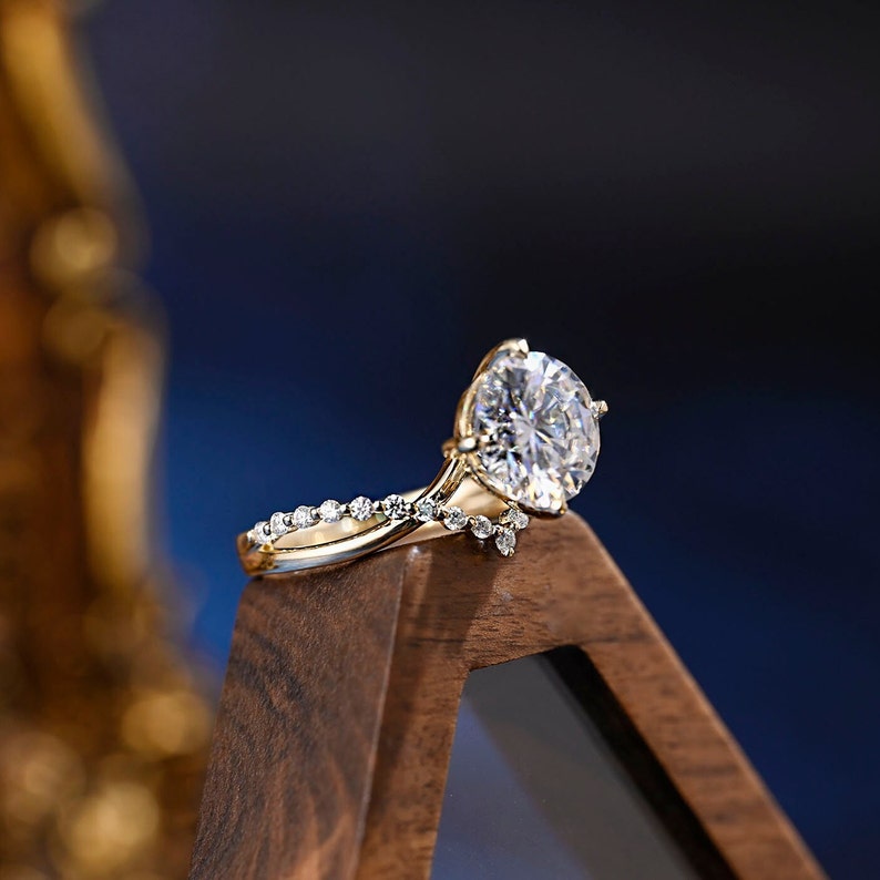 3.0 CT Round Shaped Moissanite Engagement Ring With V-shaped Pave Accents 6