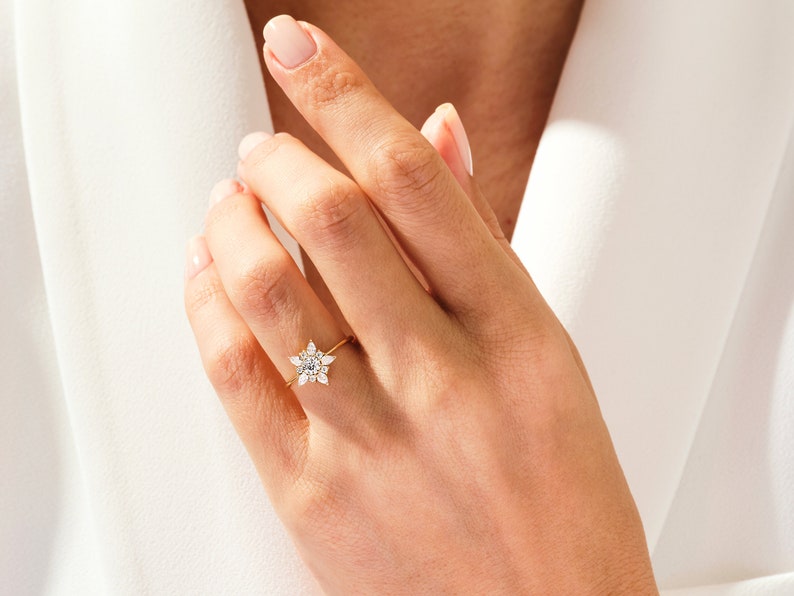 Stunning 0.25 CT Round Moissanite Engagement Ring with Floral Design 8