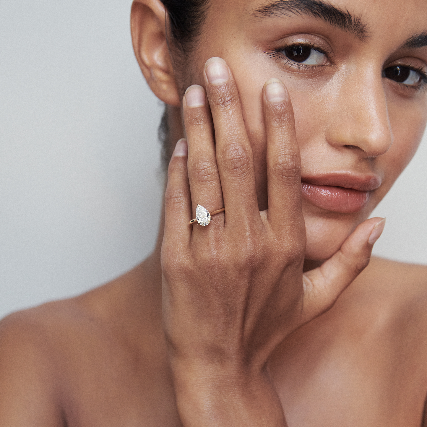 Stunning 1 CT Pear Moissanite Engagement Ring with Solitaire Design