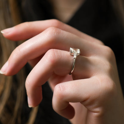 Stunning 0.50-1.50 CT Round Moissanite Engagement Ring With Milgrain Pave Design 7