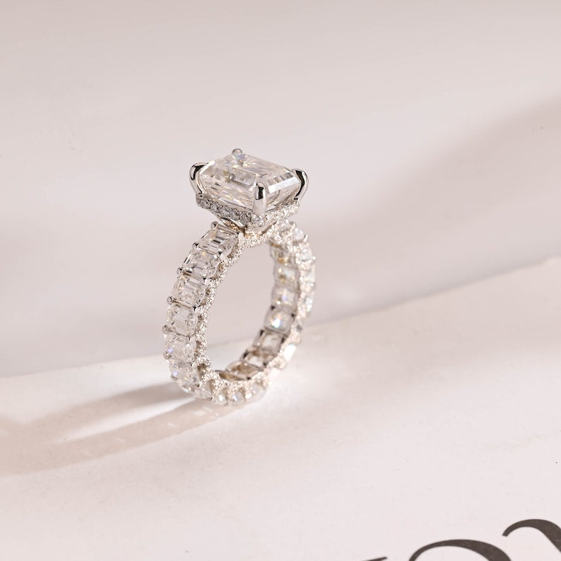Stunning 1.0 - 2.0 CT Emerald Moissanite Engagement Ring With Hidden Halo Design 7