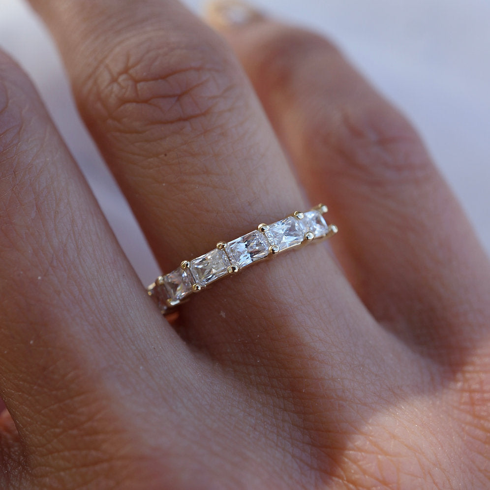 Stunning 0.4 TCW Radiant Moissanite Stone Half Eternity Wedding Band 2