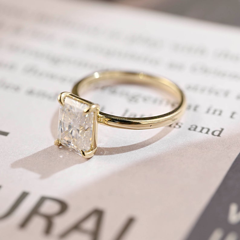 Stunning 3.0 CT Radiant Moissanite Engagement Ring with Solitaire Design 5