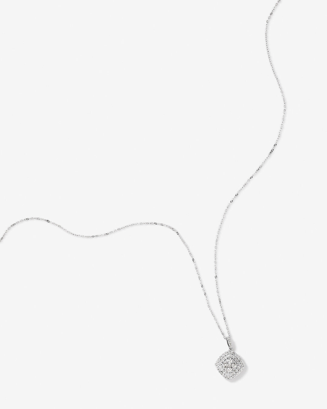 Round Cut Cubic Zirconia in 925 Sterling Silver Necklace 2