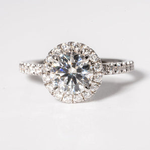 Stunning 1.0 CT Round Shape Moissanite Engagement Ring with Halo & Pave Design