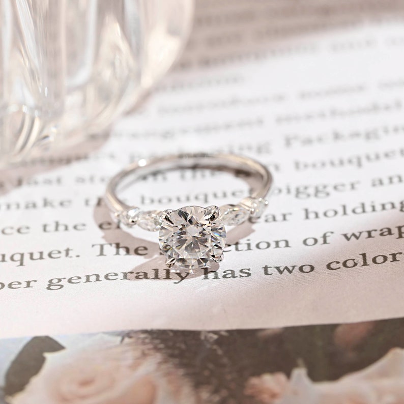 Stunning 2.0 CT Round Moissanite Engagement Ring with Multiple Stones Design 1
