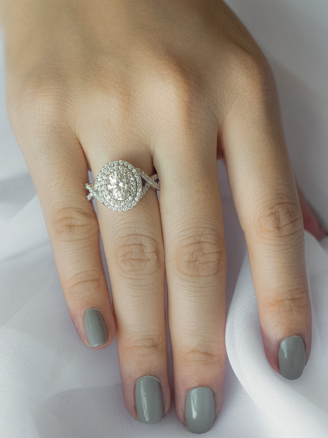 Stunning 1.0 CT Oval  Moissanite Engagement Ring with Double Halo Design 8