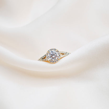 Stunning 0.7 CT Round Moissanite Stones Pave and Halo Wedding Bands 5