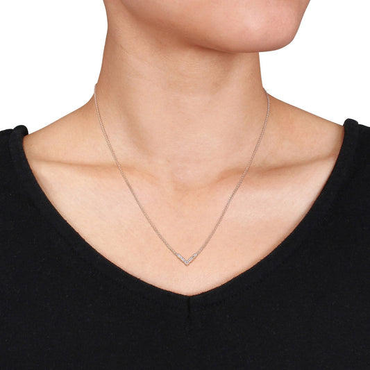 Round Cut Cubic Zirconia in 925 Sterling Silver Necklace 2