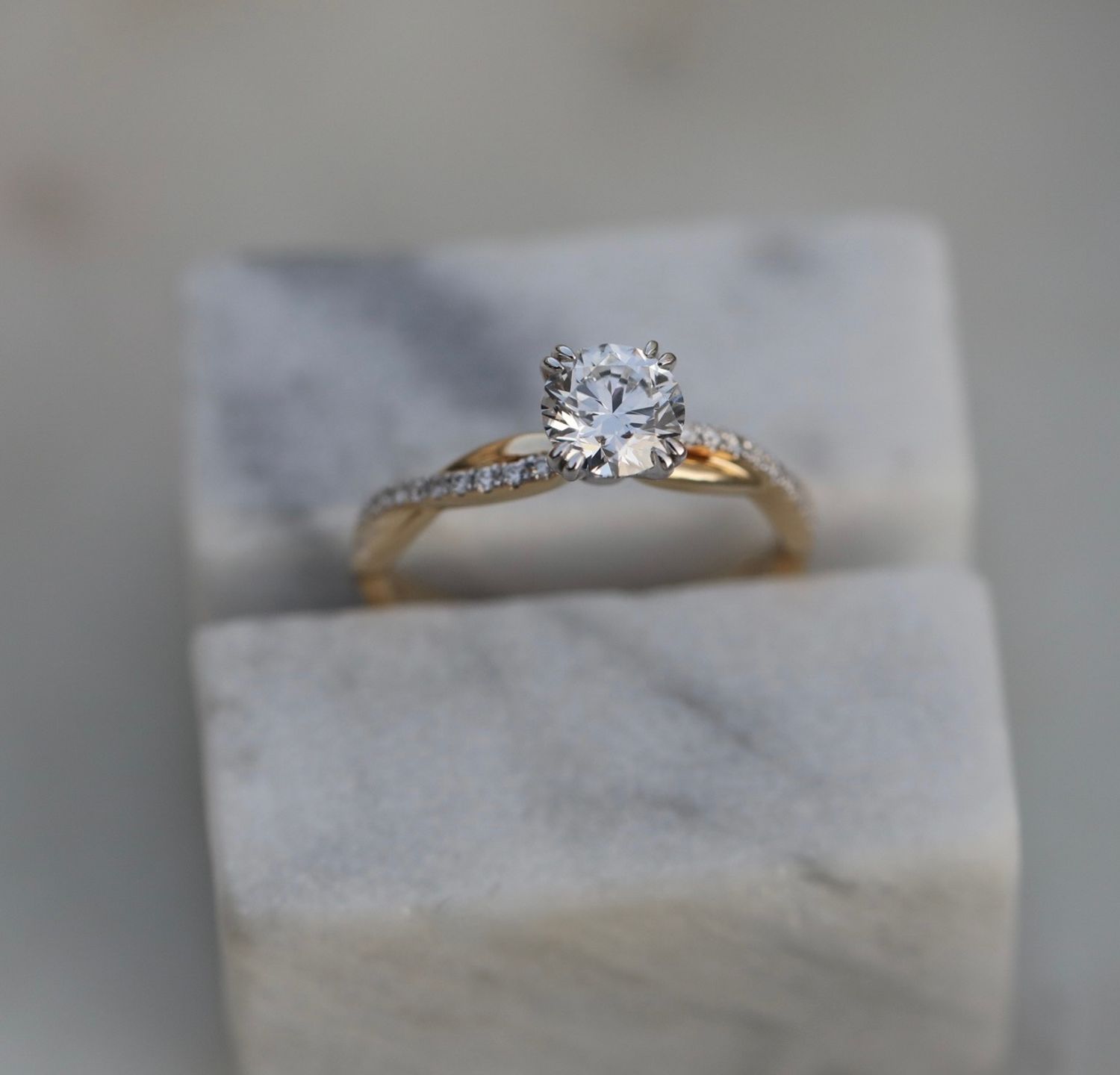 0.89 CT Round Cut Twisted Shank Pave CVD E/VS1 Diamond Engagement Ring 1