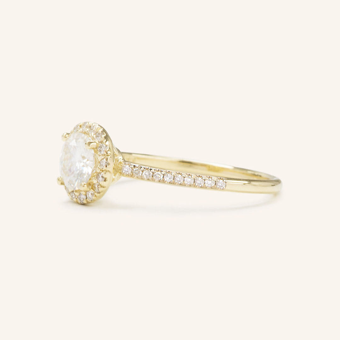 Stunning 1.0 CT Round Moissanite Engagement Ring with Halo & Pave Design 2