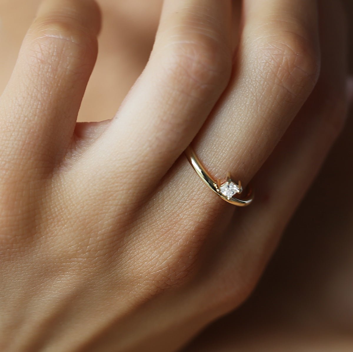 Stunning 0.20 CT Princess Moissanite Engagement Ring with Solitaire Design 5