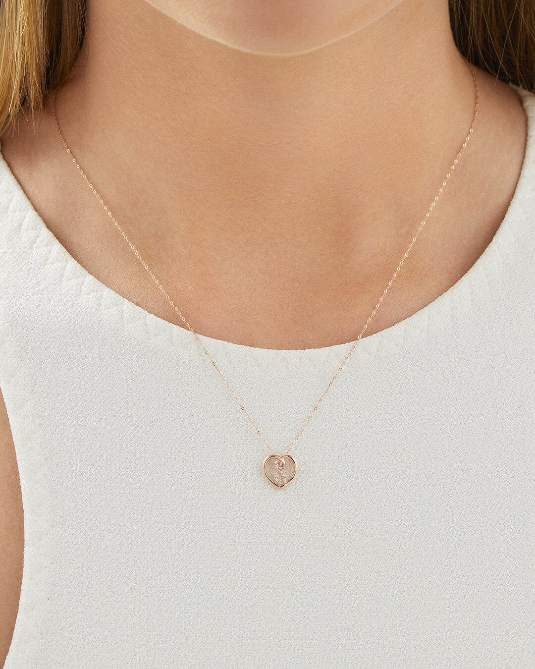 Round Cut Cubic Zirconia in 925 Sterling Silver Necklace 4