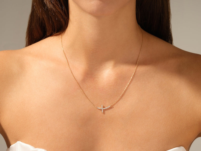 0.40 TCW Round Moissanite Diamond Cross Pendant Necklace in Solid Gold 5