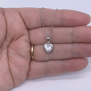 Round Cut Cubic Zirconia in 925 Sterling Silver Necklace