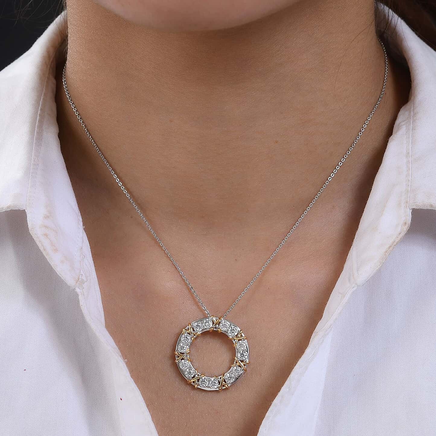 Round Cut Cubic Zirconia in 925 Sterling Silver Necklace 2