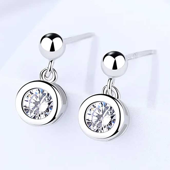 Round Cut Cubic Zirconia in 925 Sterling Silver Earrings 3