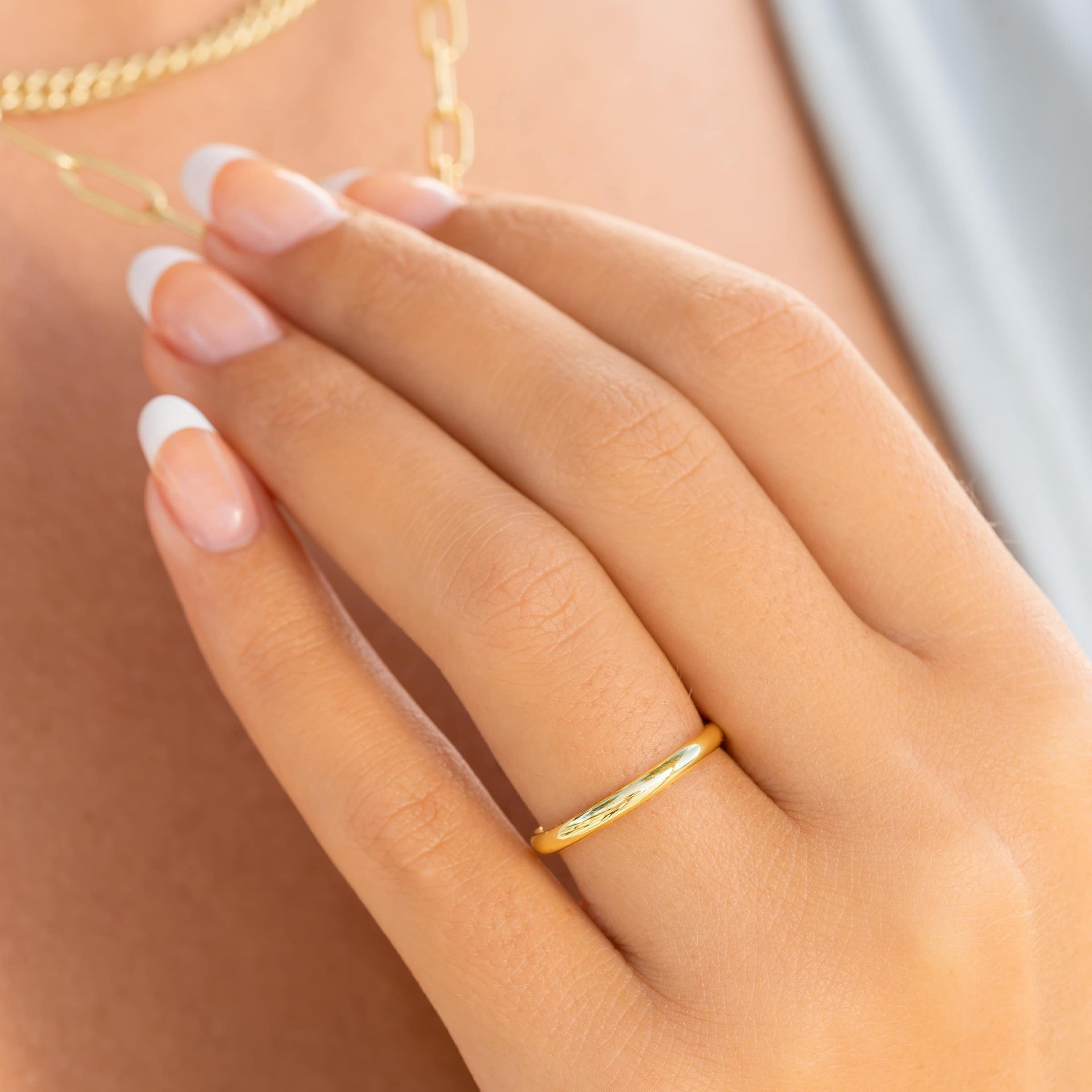 Stunning Women's Metal Wedding Band 5