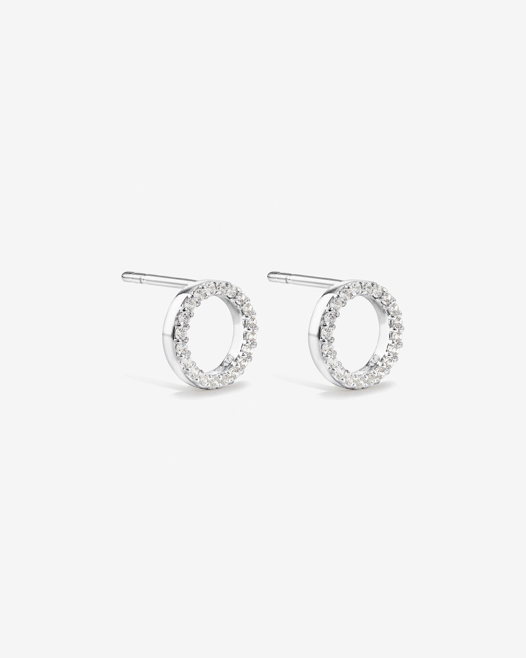 Round Cut Cubic Zirconia in 925 Sterling Silver Earrings 1