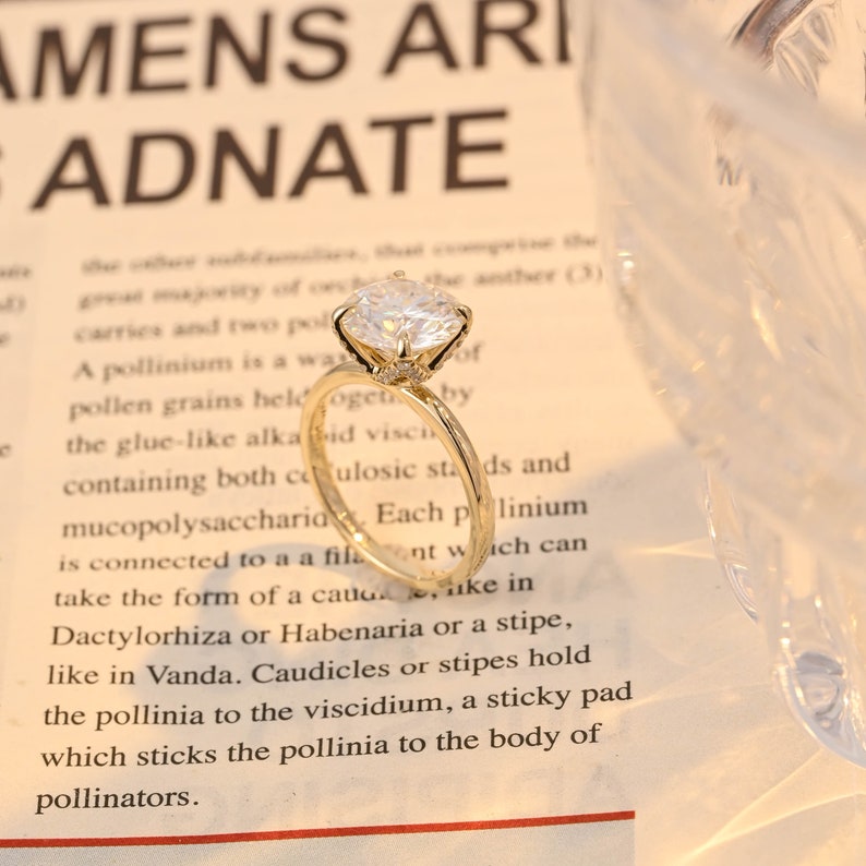Stunning 3.0 CT Round Moissanite Engagement Ring with Solitaire Design 8