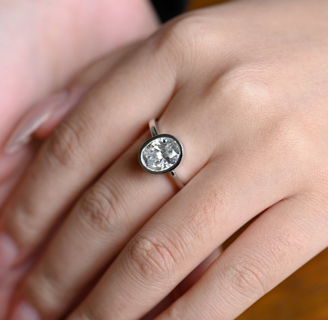 Stunning 1.0 CT Oval Cut Moissanite Engagement Ring with Solitaire Bezel Design 10