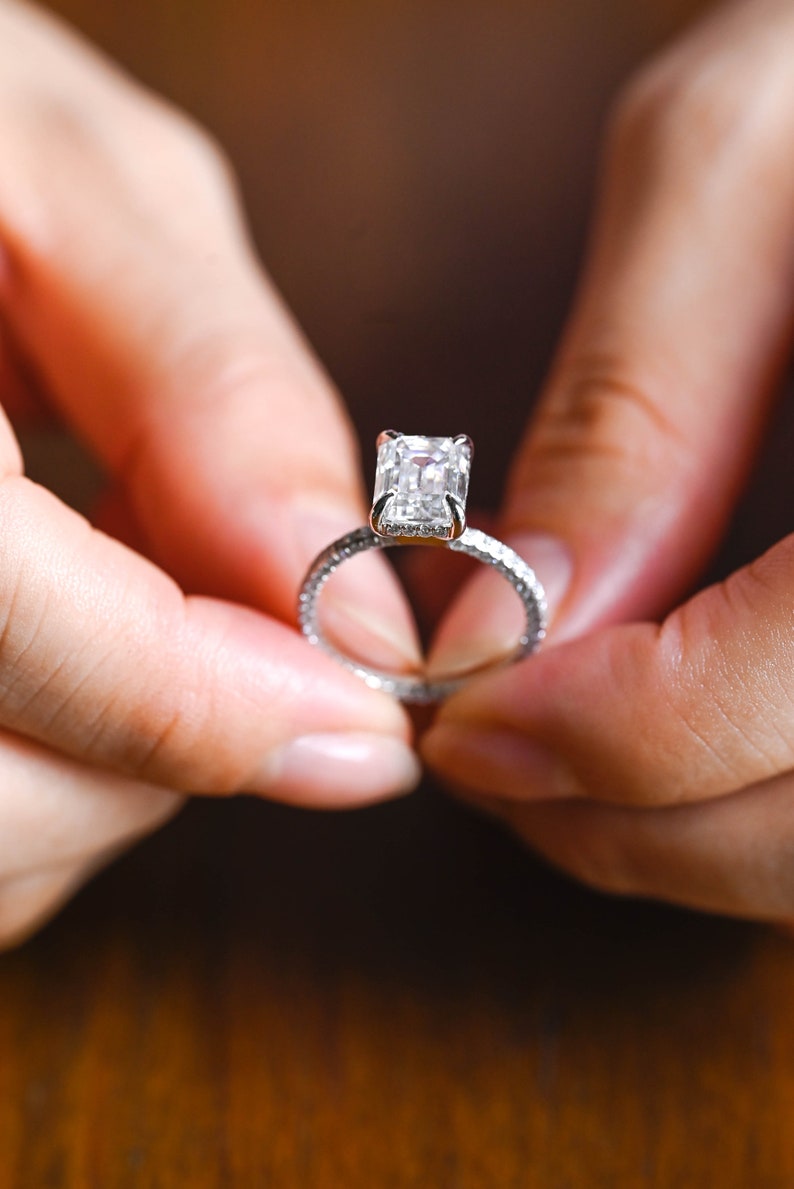 Stunning 1.0 - 2.0 CT Emerald Moissanite Engagement Ring with Hidden Halo Design 3