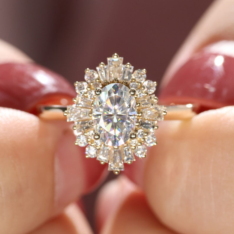 Stunning 1.0 CT Oval Cut Moissanite Engagement Ring with Cluster Halo Design 5