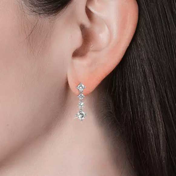 Round Cut Cubic Zirconia in 925 Sterling Silver Earrings 5