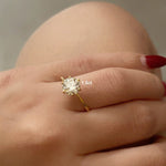 Stunning 1.0 CT Round Moissanite Engagement Ring with Solitaire Design 4
