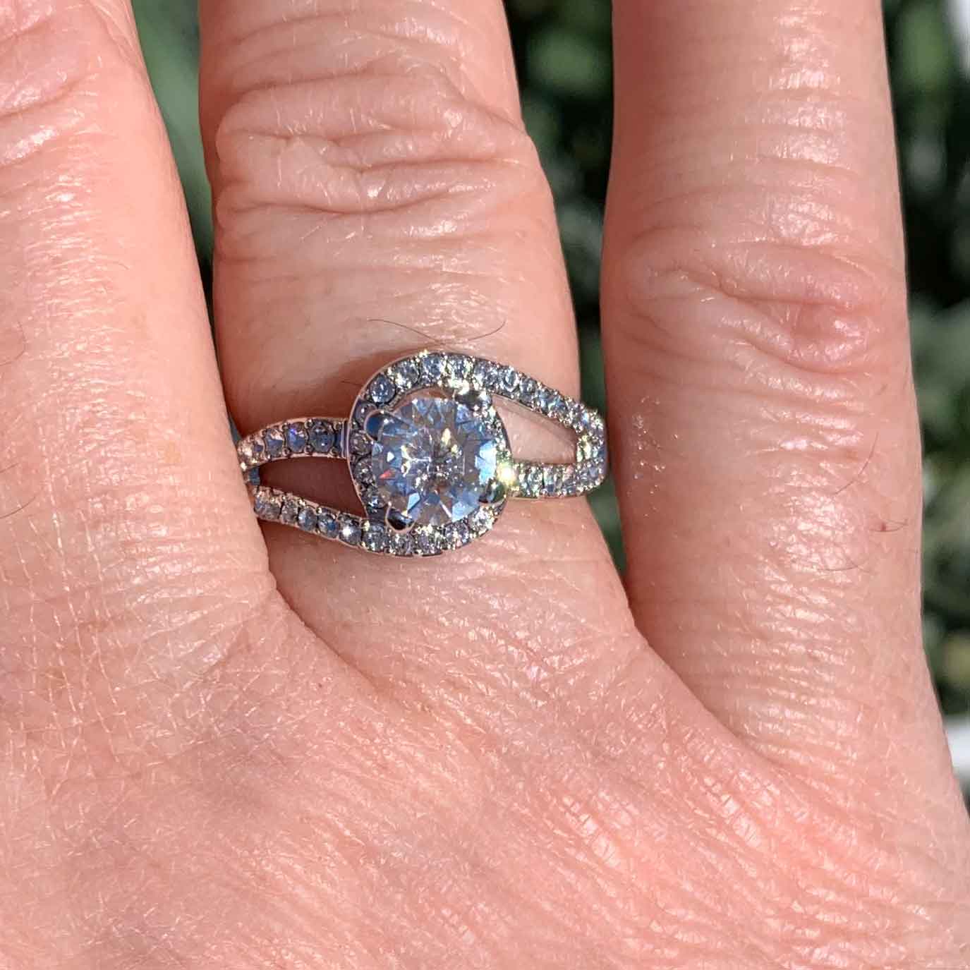 Round Cut Pave & Split Shank Style Cubic Zirconia in 925 Sterling Silver Ring 7