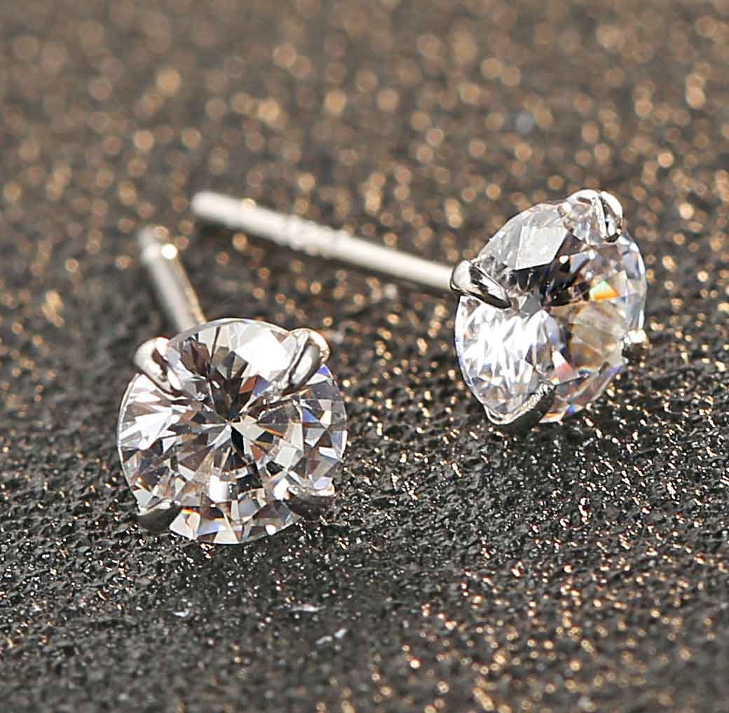 Round Cut Cubic Zirconia in 925 Sterling Silver Earrings 7