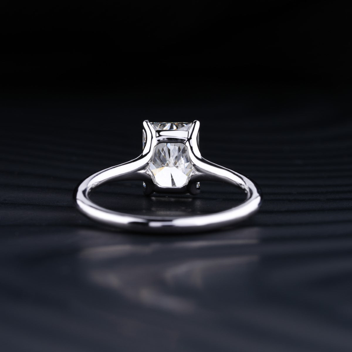 Stunning 2.0 CT Radiant Moissanite Engagement Ring with Solitaire Design 3