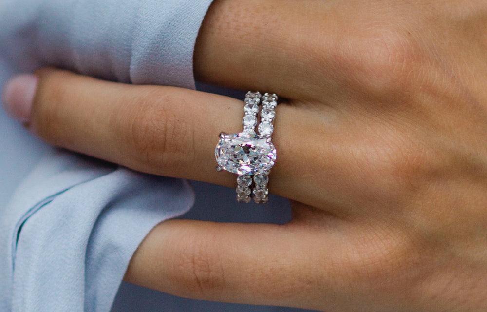 Oval Cut Solitaire Style Cubic Zirconia in 925 Sterling Silver Ring 2