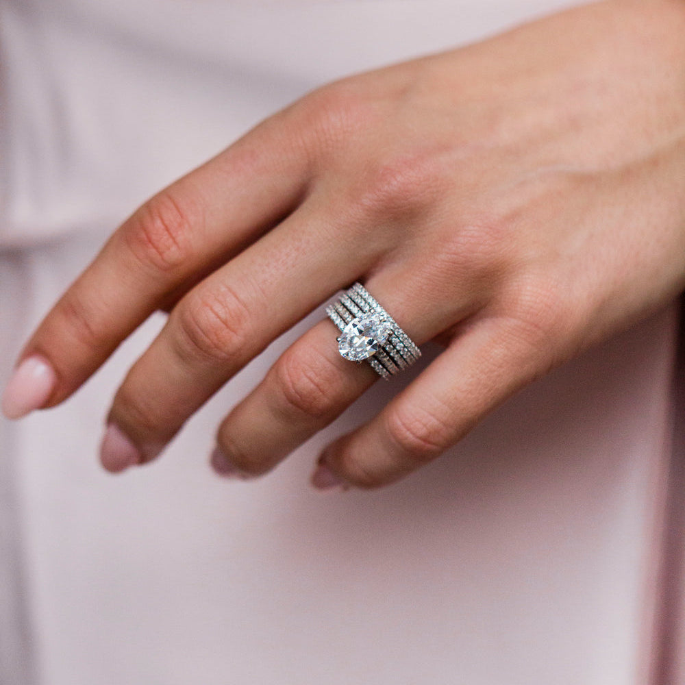 Round Cut Solitaire Style Cubic Zirconia in 925 Sterling Silver Ring 1