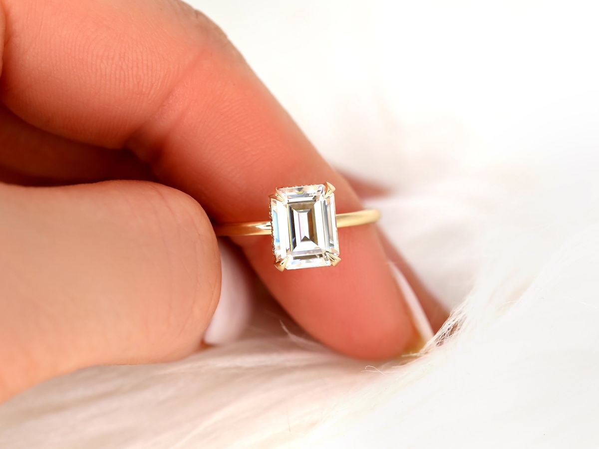 Stunning 2.60 CT Emerald Moissanite Engagement Ring with Hidden Halo Design 4