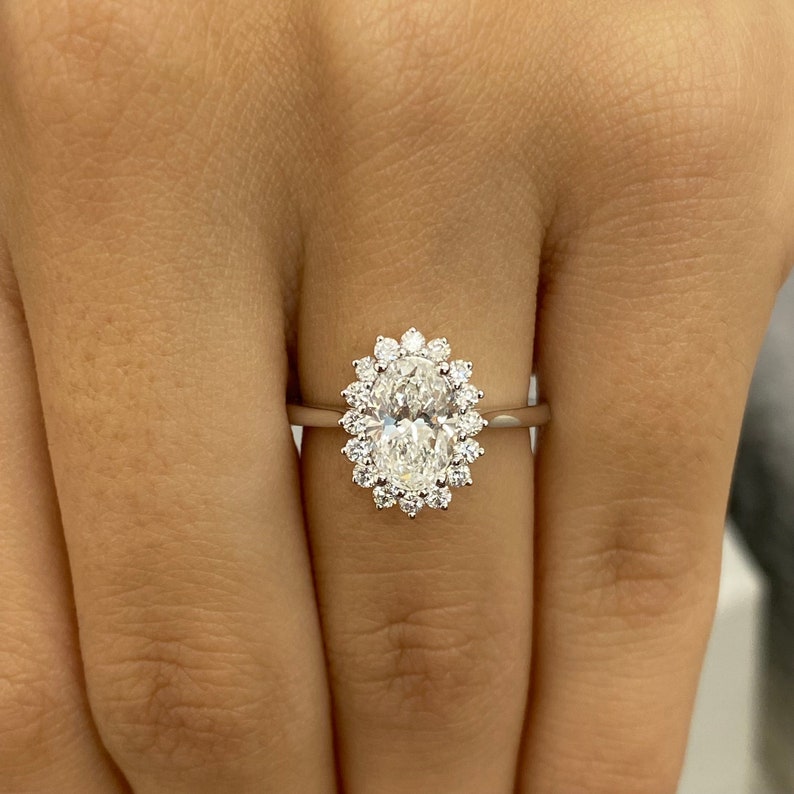 Stunning 1.0 CT Oval Cut Moissanite Engagement Ring with Halo Design 9
