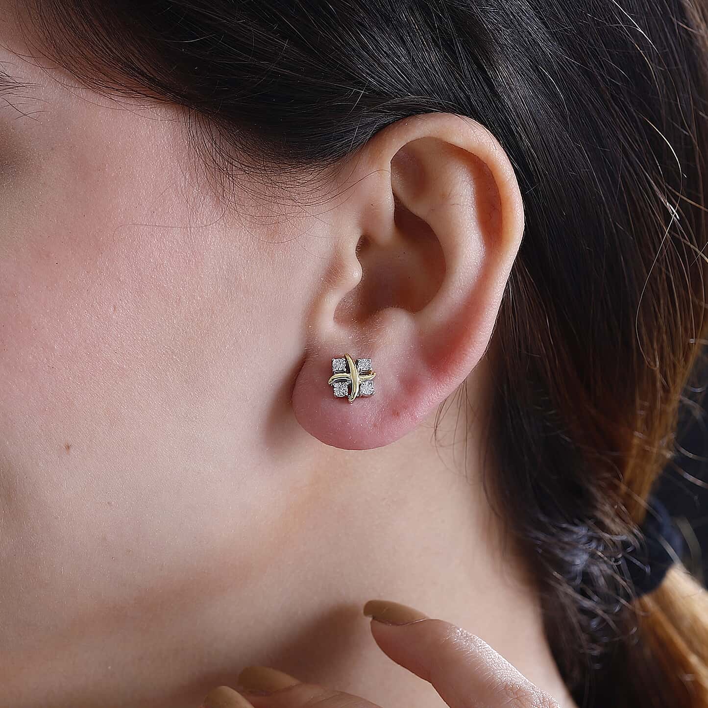 Round Cut Cubic Zirconia in 925 Sterling Silver Earrings 3