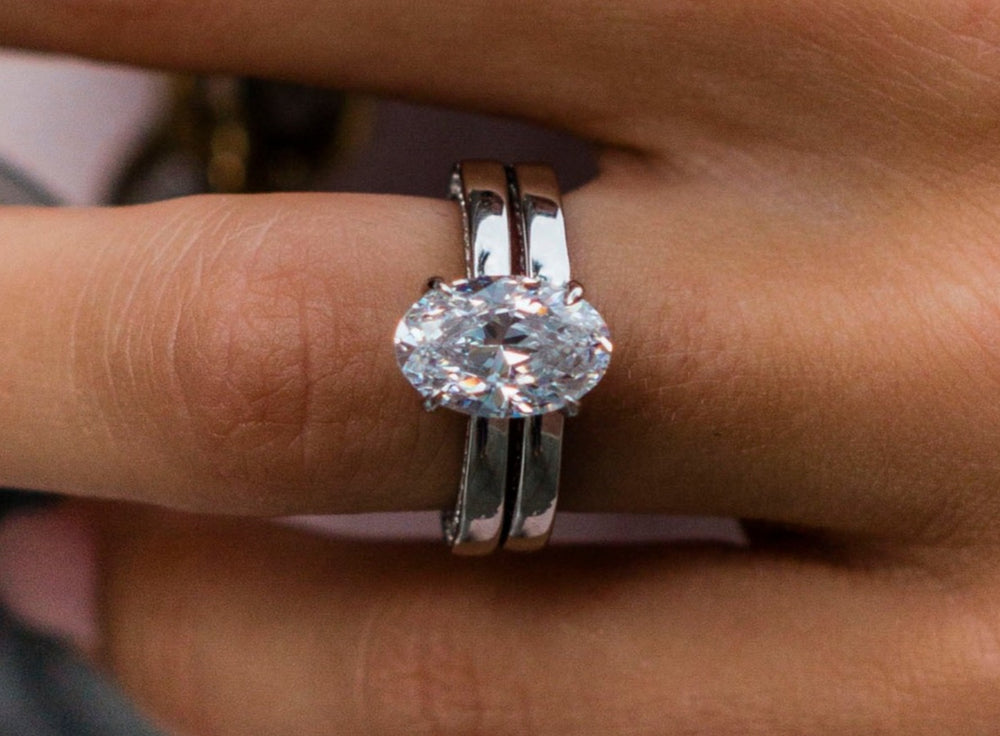 Oval Cut Solitaire Style  Cubic Zirconia in 925 Sterling Silver Ring 6