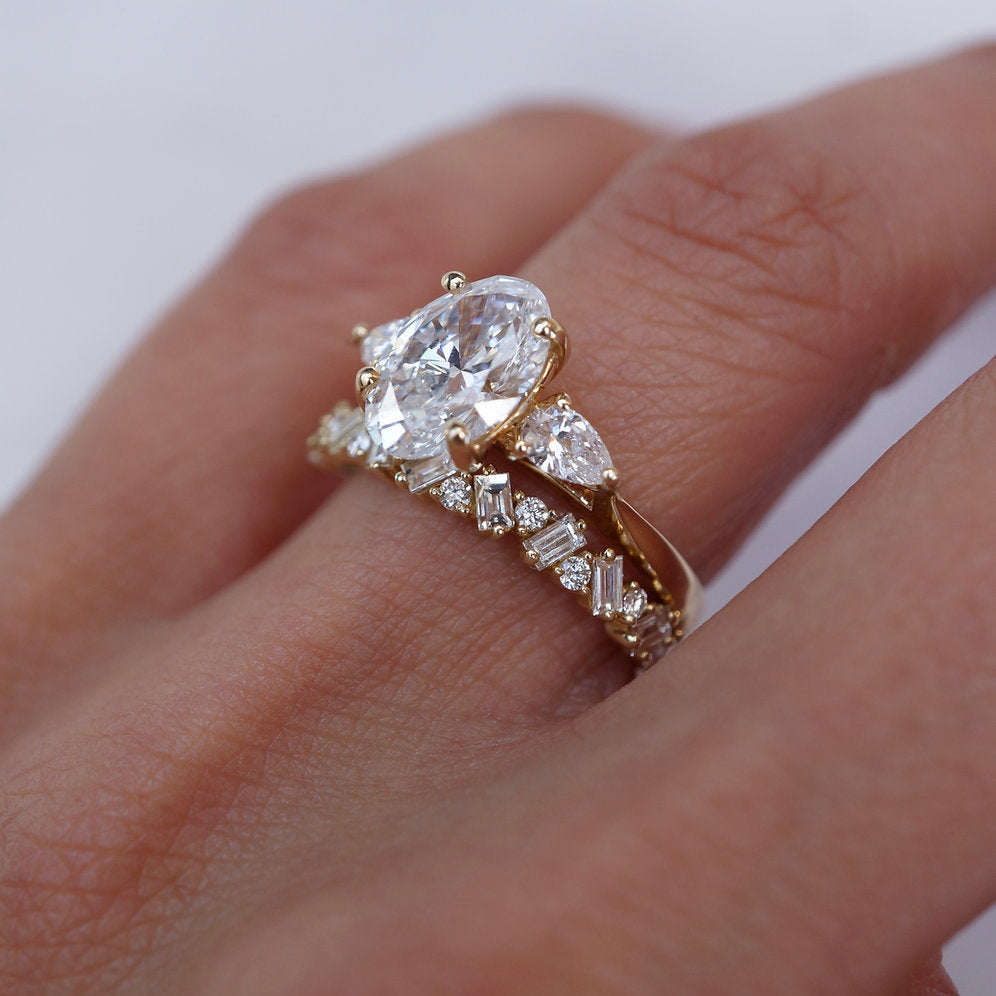 Classic 0.40 CT Round & Baguette Moissanite Stones Cluster Wedding Bands 6