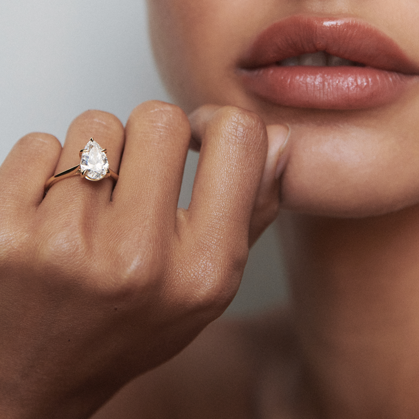 Stunning 1 CT Pear Moissanite Engagement Ring with Solitaire Design 2