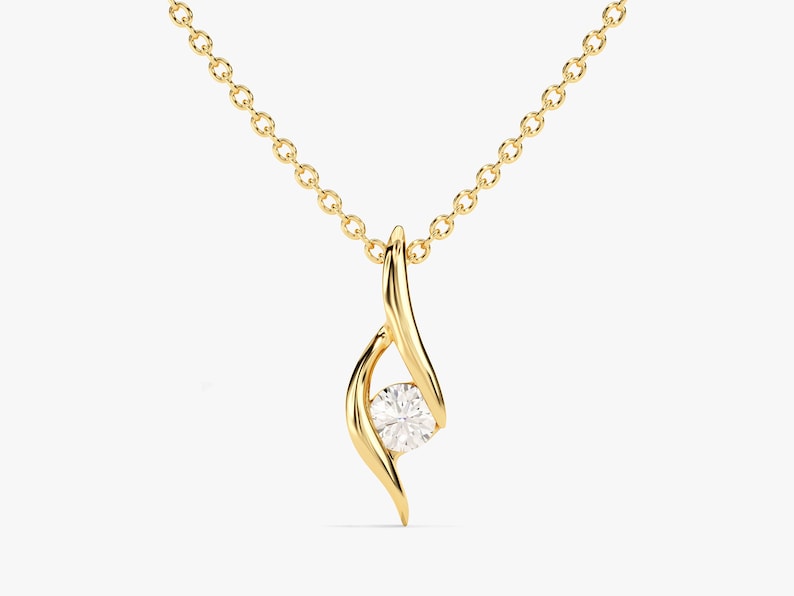 0.50 CT Round Moissanite Diamond Solitaire Pendant Necklace in Solid Gold 1