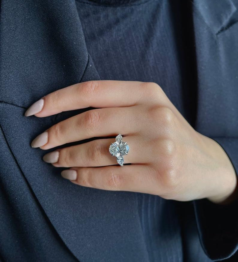 4.0 CT Oval Three Stones Lab Grown Diamond Engagement Ring