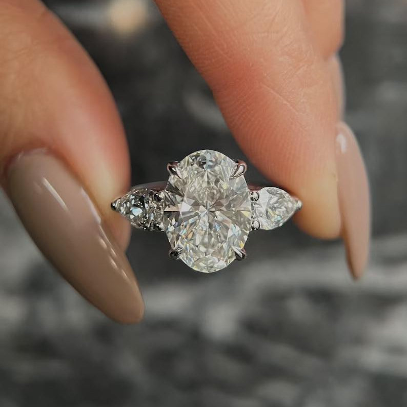 4.0 CT Oval Three Stones Lab Grown Diamond Engagement Ring